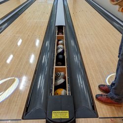 Pinz - Milford - Ball stuck under the lane
