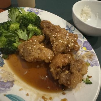 Wong's Chinese Restaurant - Sesame chicken - Chinese Near Me - Salisbury, North Carolina