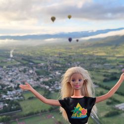 Flying Pictures