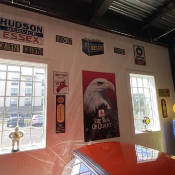 Barry's Car Barn - Signage - Museums Near Me - Intercourse, Pennsylvania