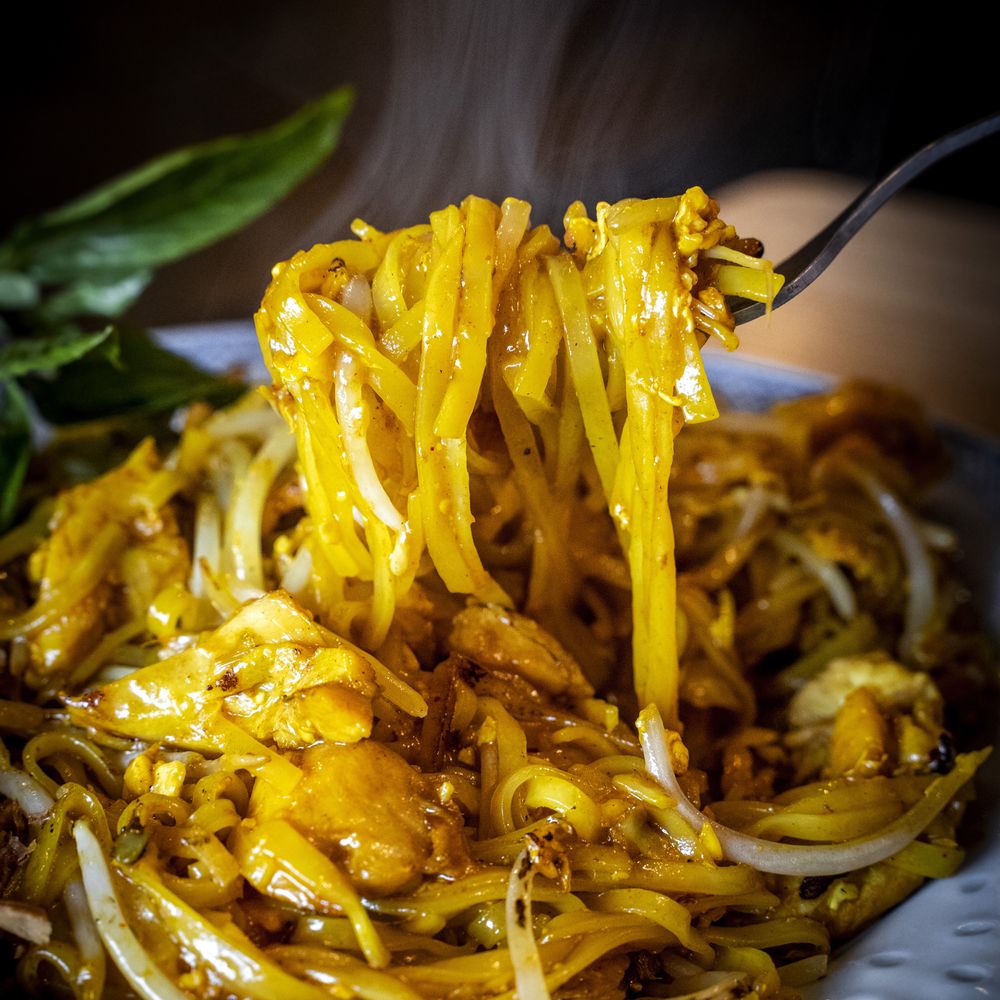 Xpress Bowl - Curry Chicken Pad Thai - Vietnamese Near Me - Pickering, Ontario Xpress Bowl - Curry Chicken Pad Thai - Vietnamese Near Me - Pickering, Ontario