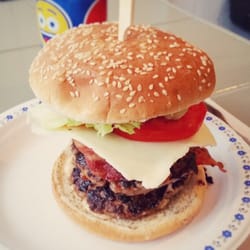Arthur Café - Hamburger le Géant!!