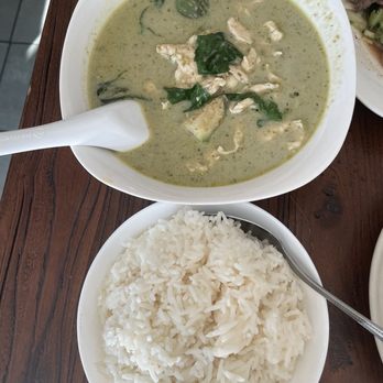 In-On Thai - 40. Green Curry with Chicken - Thai Near Me - Chicago, Illinois