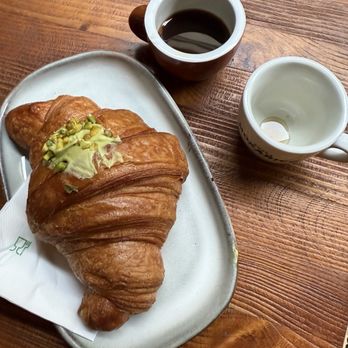 Ala Grande Caffè - Pistachio croissant - Cafes Near Me - Florence, FI
