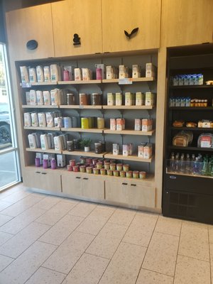 The Coffee Bean & Tea Leaf by null