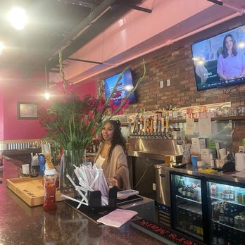 Gigis Betchin Chick-N - Great new space for awesome food! - Breakfast & Brunch Near Me - Silverthorne, Colorado