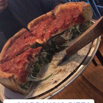 Giordano's - Super veggie - Pizza Near Me - Rosemont, Illinois