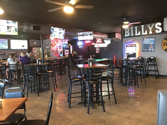 Billy's Bar & Grill by null