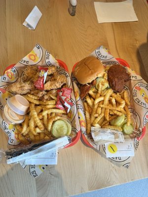 Dave's Hot Chicken by null