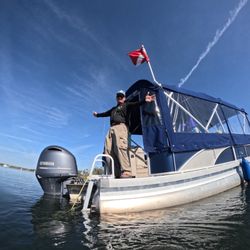 Salty Siren Tours and Charters - Our wonderful captain, Randy!