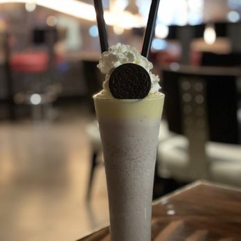 Gordon Ramsay Burger Las Vegas - Oreo Creme Brûlée Shake - Burgers Near Me - Las Vegas, Nevada Gordon Ramsay Burger Las Vegas - Oreo Creme Brûlée Shake - Burgers Near Me - Las Vegas, Nevada