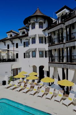 The Pearl Hotel by null