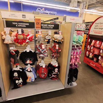 PetSmart Doggie Day Camp - Pet Stores Near Me - Phoenix, Arizona