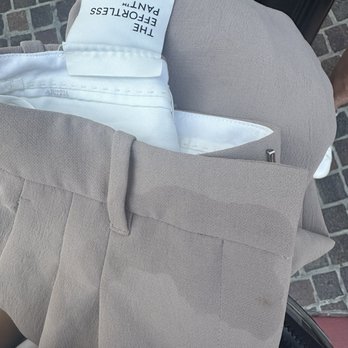 Aritzia - Women's Clothing Near Me - Los Angeles, California