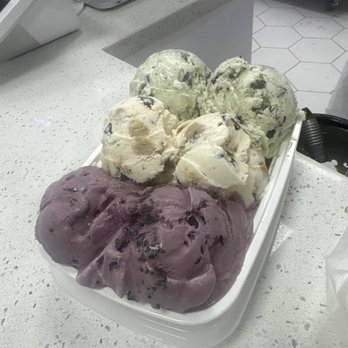 Violet's Ice Cream Boutique - Ice Cream & Frozen Yogurt Near Me - Orlando, Florida Violet's Ice Cream Boutique - Ice Cream & Frozen Yogurt Near Me - Orlando, Florida