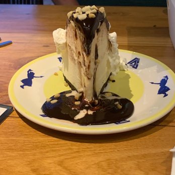 Duke's La Jolla - Hula Pie - New American Near Me - La Jolla, California
