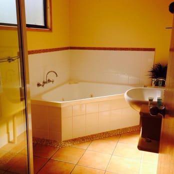 Werri Beach Holiday Park - Bathroom - Hotels & Travel Near Me - Gerringong, NSW