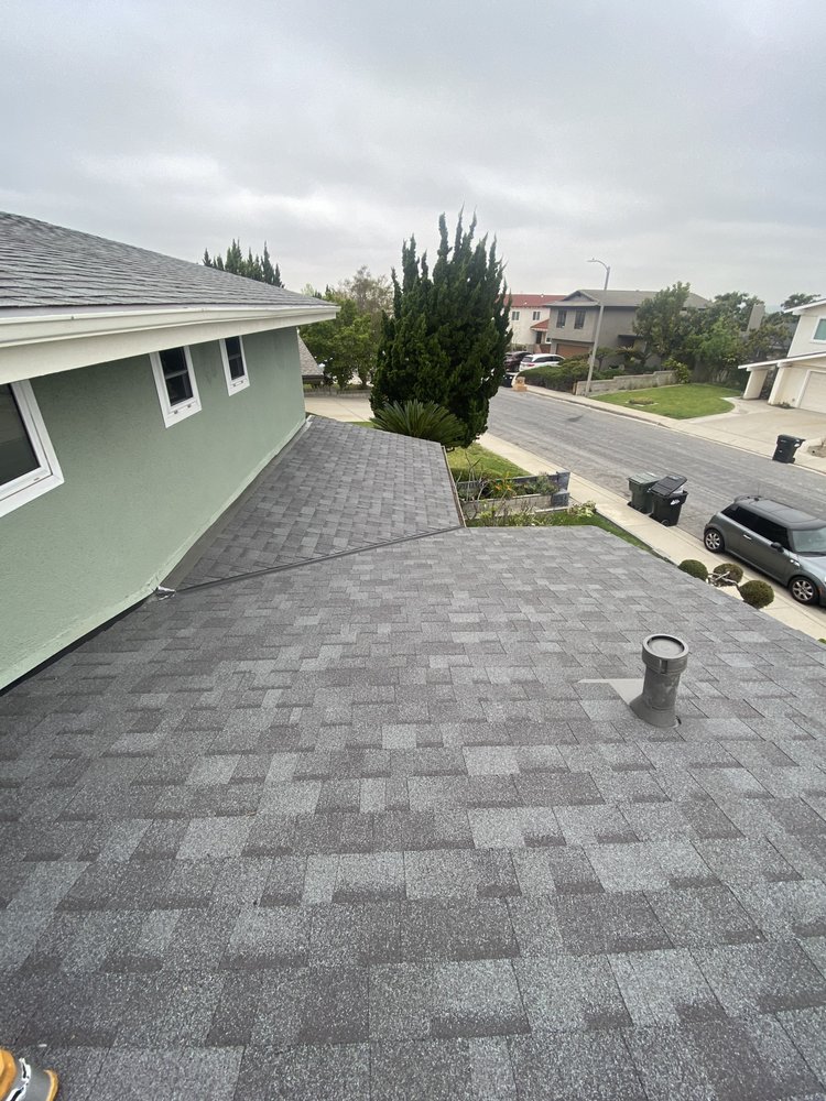 Slide of Roofing Company in Pasadena 