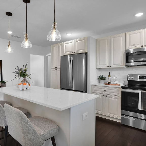 Slide of Erichs Handyman Service