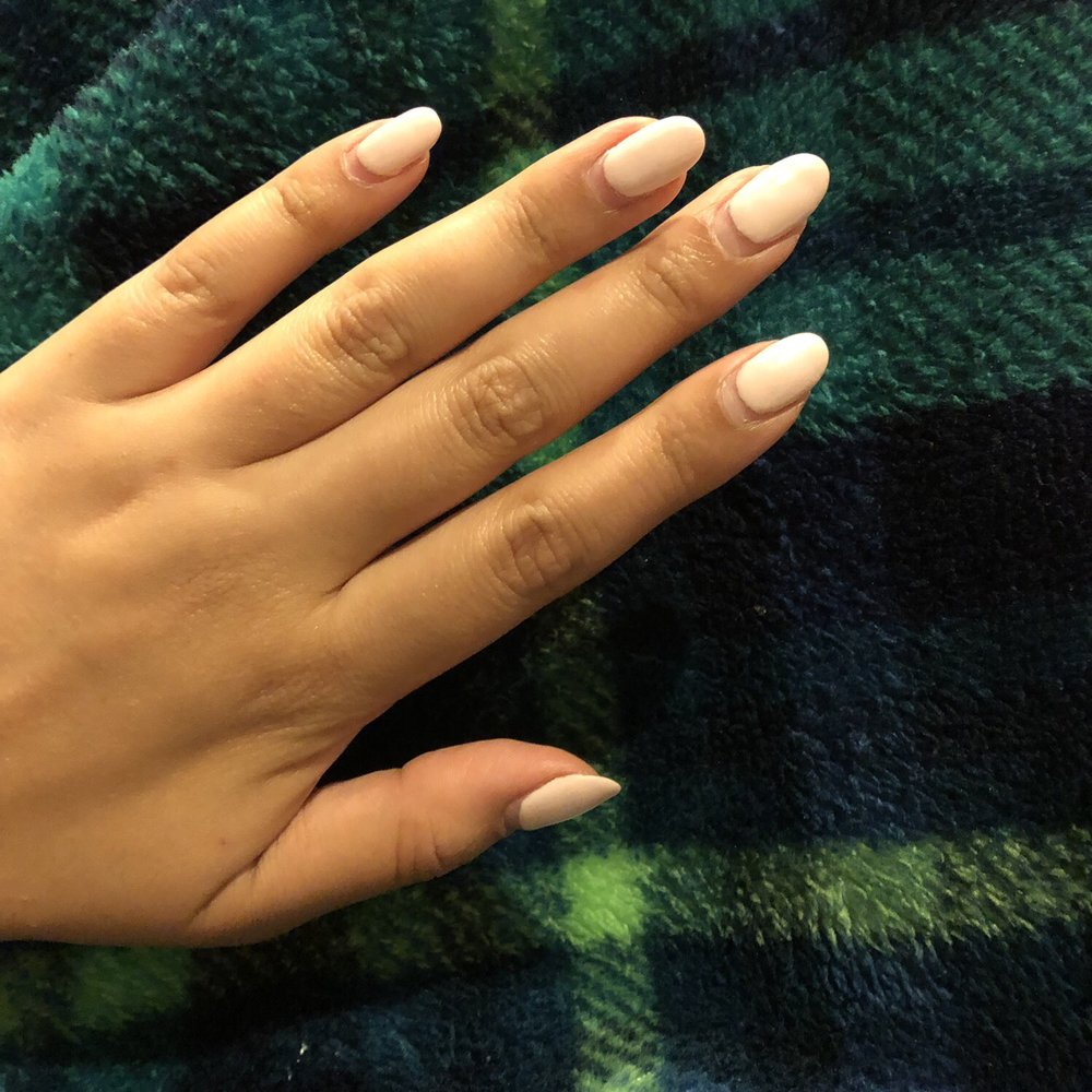 G-nails & Spa - 3 week old gel manicure - Nail Salons Near Me - Davis, California G-nails & Spa - 3 week old gel manicure - Nail Salons Near Me - Davis, California