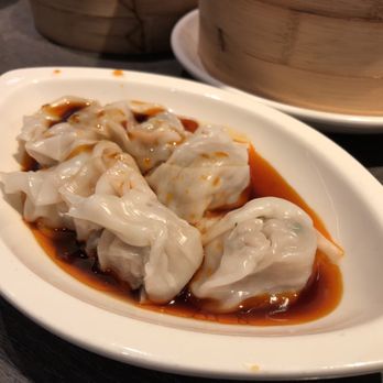 翡翠拉麵小籠包 - Wontons in chili sauce - Shanghainese Near Me - Hong Kong, HK 翡翠拉麵小籠包 - Wontons in chili sauce - Shanghainese Near Me - Hong Kong, HK
