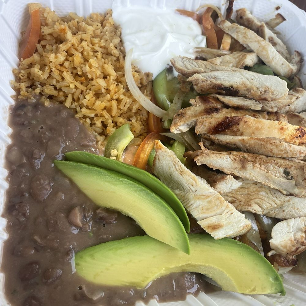 Green River Cafe - Chicken Fajitas - OO - Breakfast & Brunch Near Me - Corona, California