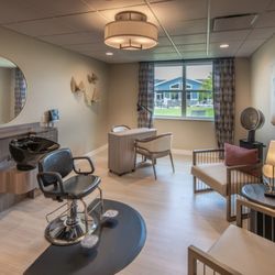 Ignite Medical Resort St. Peters - Salon