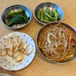 Complimentary side dishes Complimentary side dishes