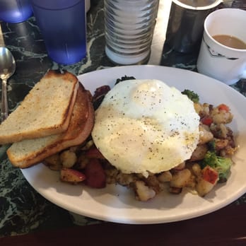 Blue Moose Cafe - American Near Me - Port Townsend, Washington