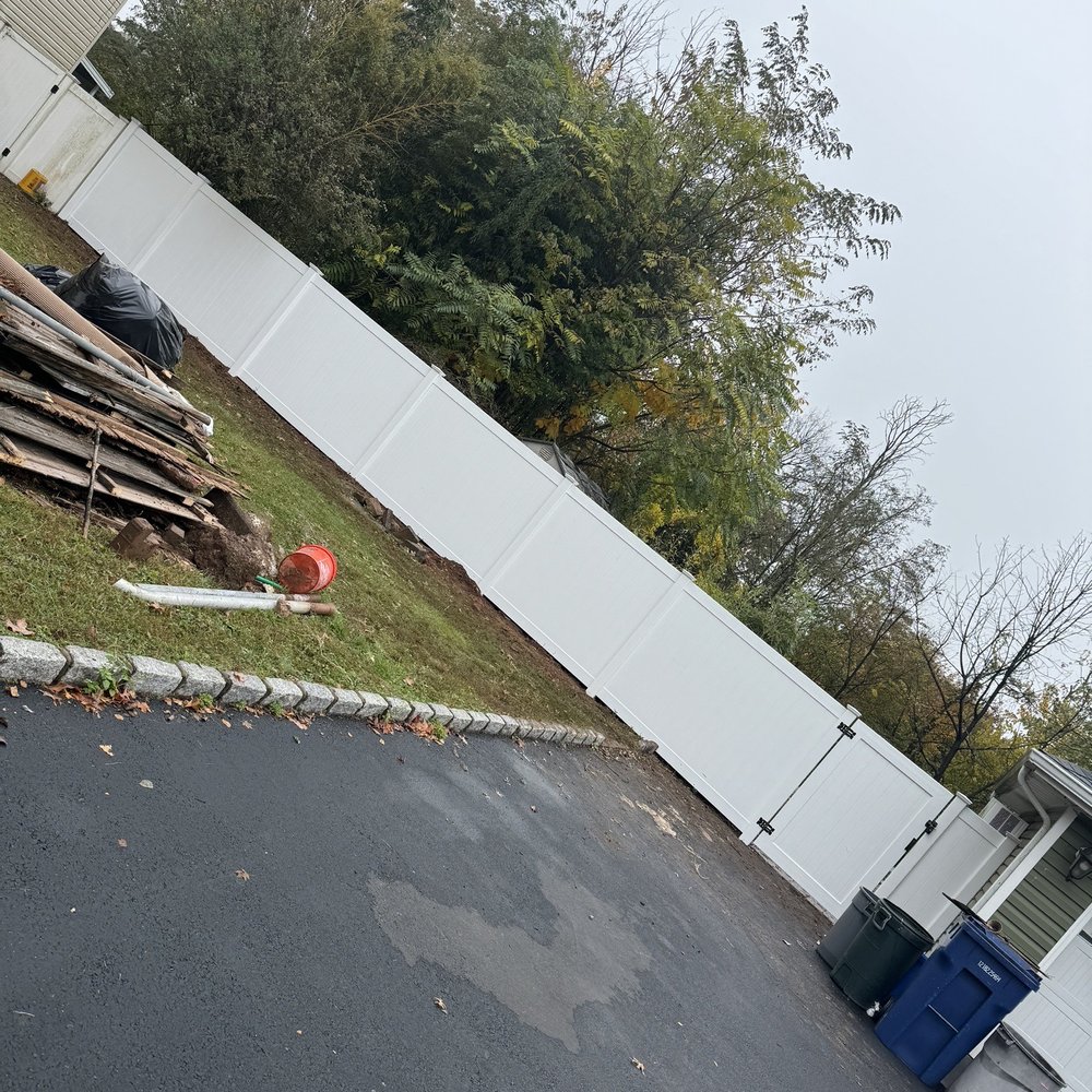 The new fence! The new fence!