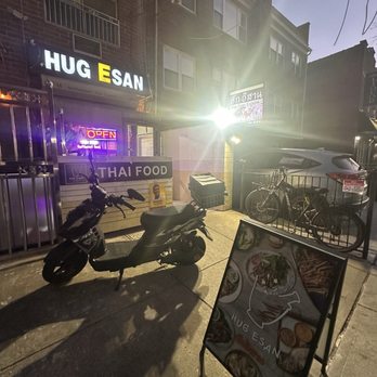 Hug Esan - Thai Near Me - Elmhurst, New York