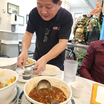 Eggroll King - Preparing Mu Shu Chicken in Wraps - Chinese Near Me - Huntington Beach, California