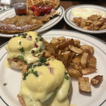 Mimi's Cafe - Smoked Salmon Benedict, Mimi's Brunch Trio, eggs over easy and breakfast potatoes - Breakfast & Brunch Near Me - Los Angeles, California Mimi's Cafe - Smoked Salmon Benedict, Mimi's Brunch Trio, eggs over easy and breakfast potatoes - Breakfast & Brunch Near Me - Los Angeles, California