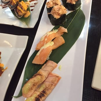 Sushi Pop - Seared and smoked salmon/ snow crab - Japanese Near Me - Fullerton, California