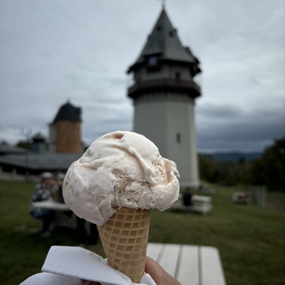 High Lawn Farm - Apple crisp - Specialty Food Near Me - Lee, Massachusetts High Lawn Farm - Apple crisp - Specialty Food Near Me - Lee, Massachusetts