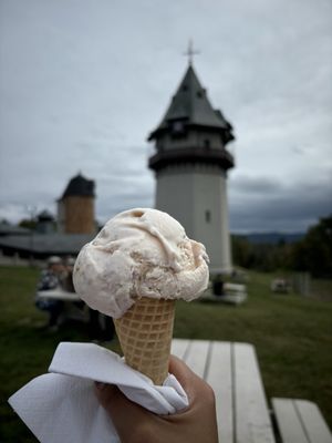 High Lawn Farm by null