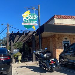 Rao's Bakery - Outside, cute patio