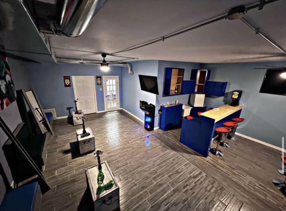 UPPER LOWER SPOT HOOKAH BAR & LOUNGE Updated September 2024 4557 Dr