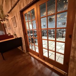 The Picket Fence - Party room