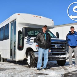 Signature Truck Center