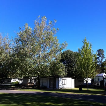 Lake Sambell Caravan Park - Hotels Near Me - Beechworth, VIC