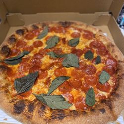 Moonlight Pizza - Pepperoni pizza