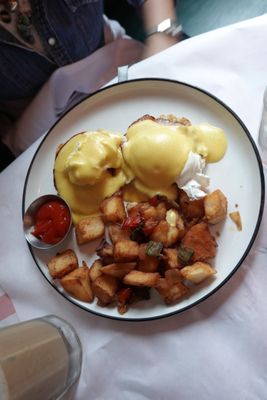 Cousin Larry's by null