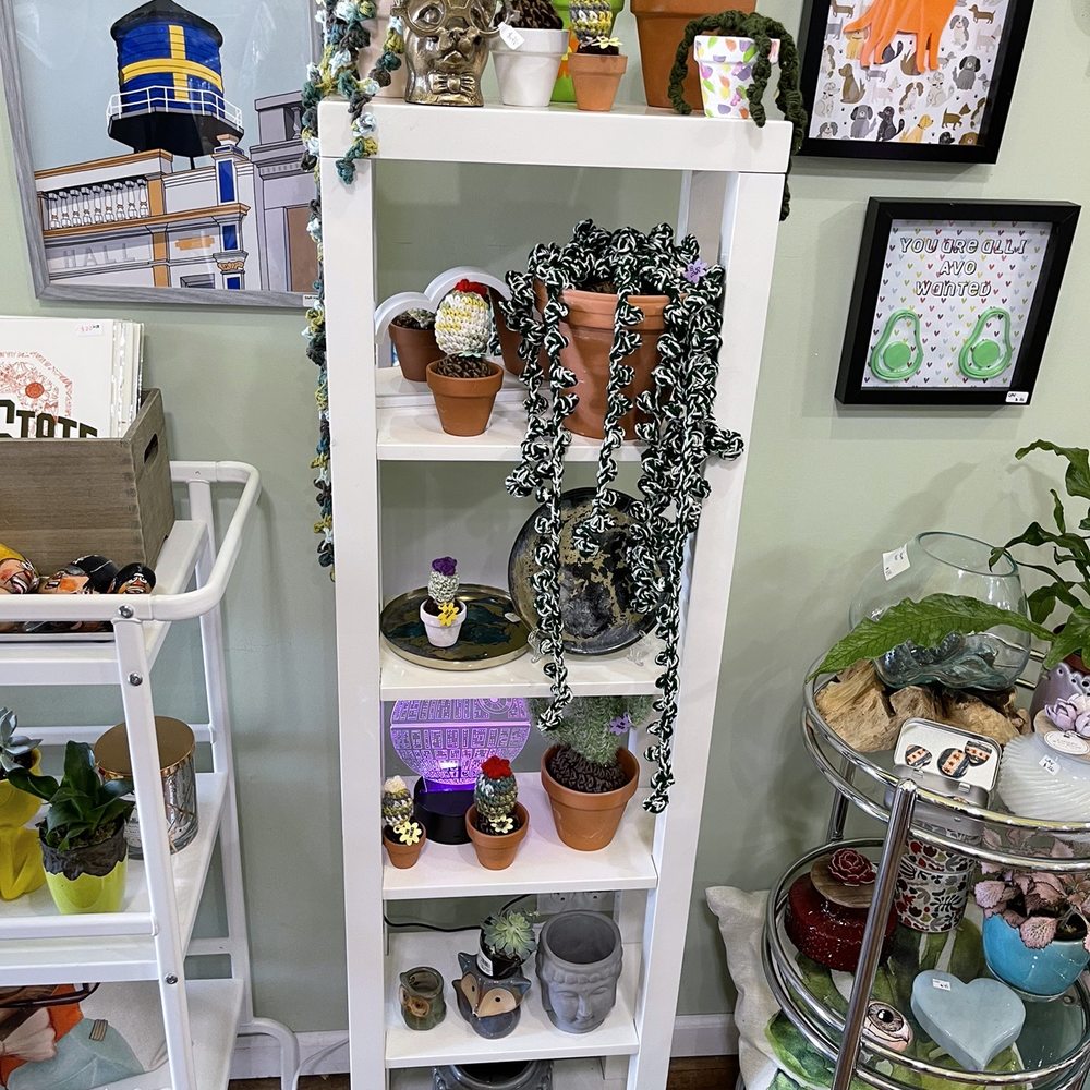 Raw Edge - Flowers & Gifts Near Me - Chicago, Illinois Raw Edge - Flowers & Gifts Near Me - Chicago, Illinois