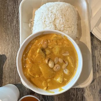 Block 9 Thai Street Eats - Yellow curry, deep flavor. Lots of chicken and peanuts. You set the spice level. - Thai Near Me - Henderson, Nevada