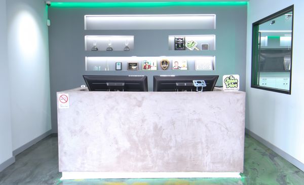 The Green Door by null