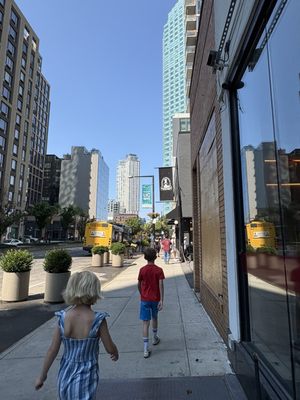 Utopia Bagels by null