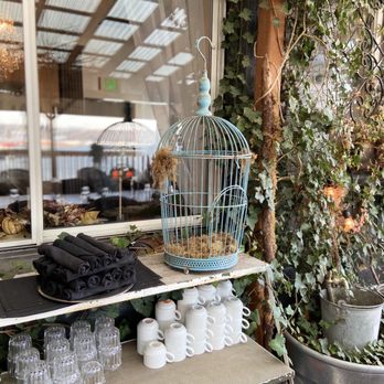 Le Sel Bistro - Outdoor patio - Breakfast & Brunch Near Me - Tacoma, Washington