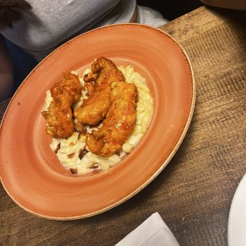 Kelseys Original Roadhouse - Chicken Mac n cheese - Comfort Food Near Me - Collingwood, Ontario