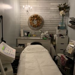 Seal Beach Aesthetics & Electrolysis - Another view of my treatment room..
